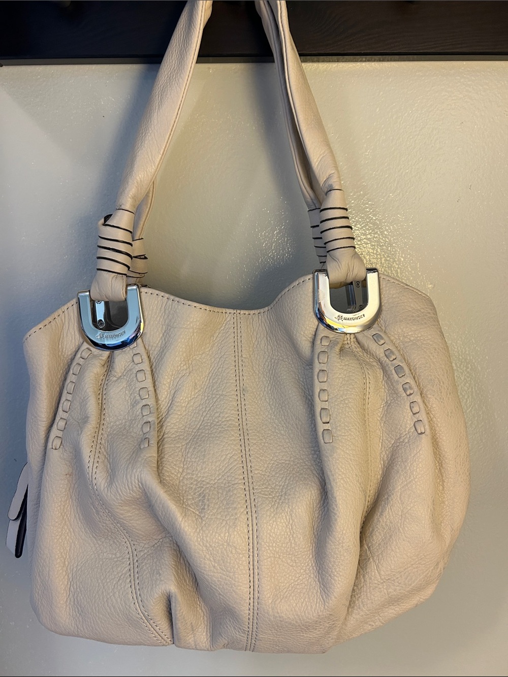 Women's Beige Leather Shoulder Bag